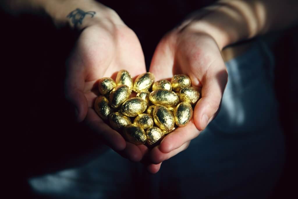 Valores da metodologia Agile: ovos de ouro sendo oferecidos